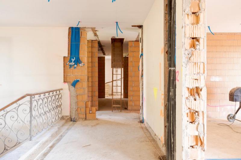 Comment r&eacute;aliser une ouverture de mur &agrave; Doue-en-Anjoue en toute s&eacute;curit&eacute; ?